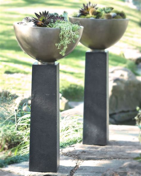 modern contemporary outdoor planters